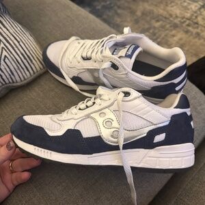 Saucony Shadow 5000 men’s 6.5/womens 8